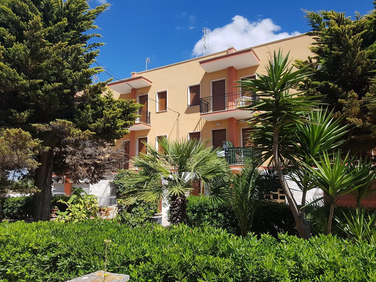 Rivabella Beach Hotel Галиполи Екстериор снимка