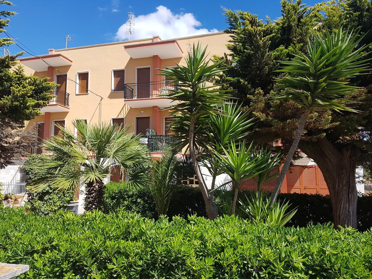 Rivabella Beach Hotel Галиполи Екстериор снимка