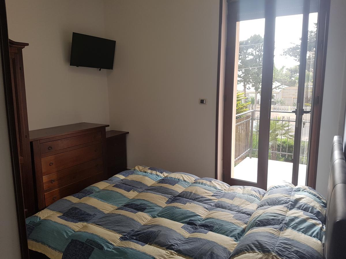 Rivabella Beach Hotel Галиполи Екстериор снимка